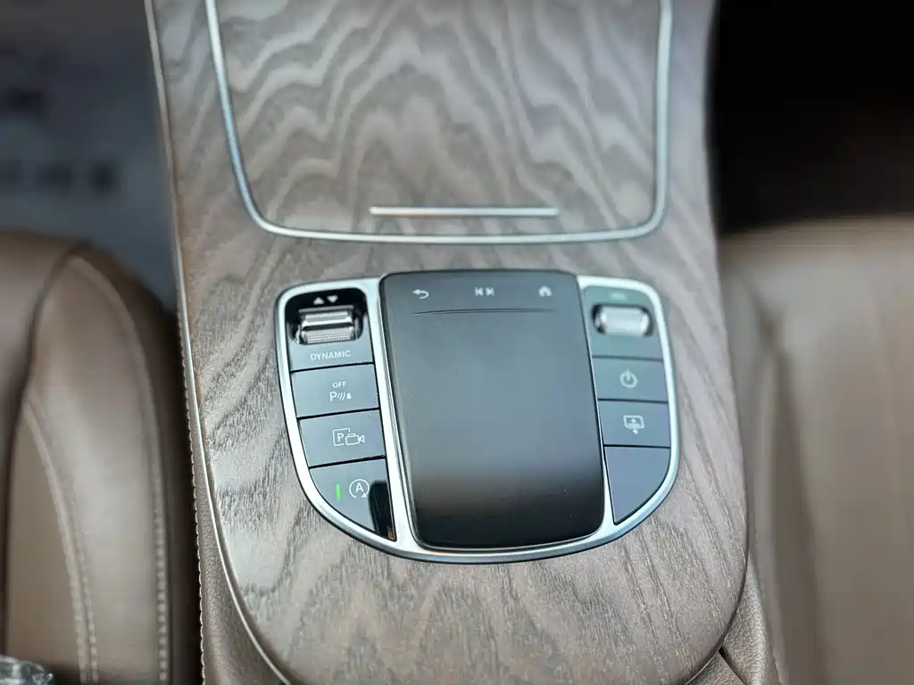 Mercedes-Benz E-Class 2021 — фото 11