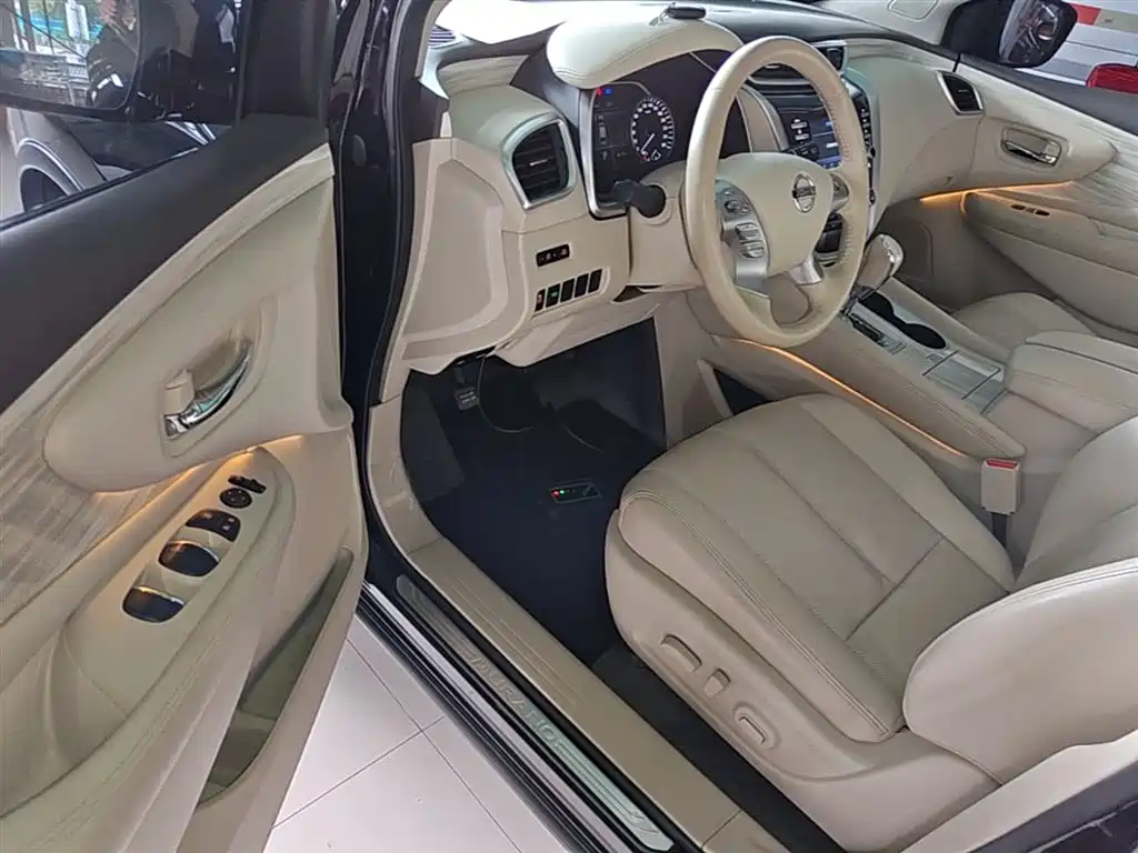 Nissan Murano 2018 — фото 16