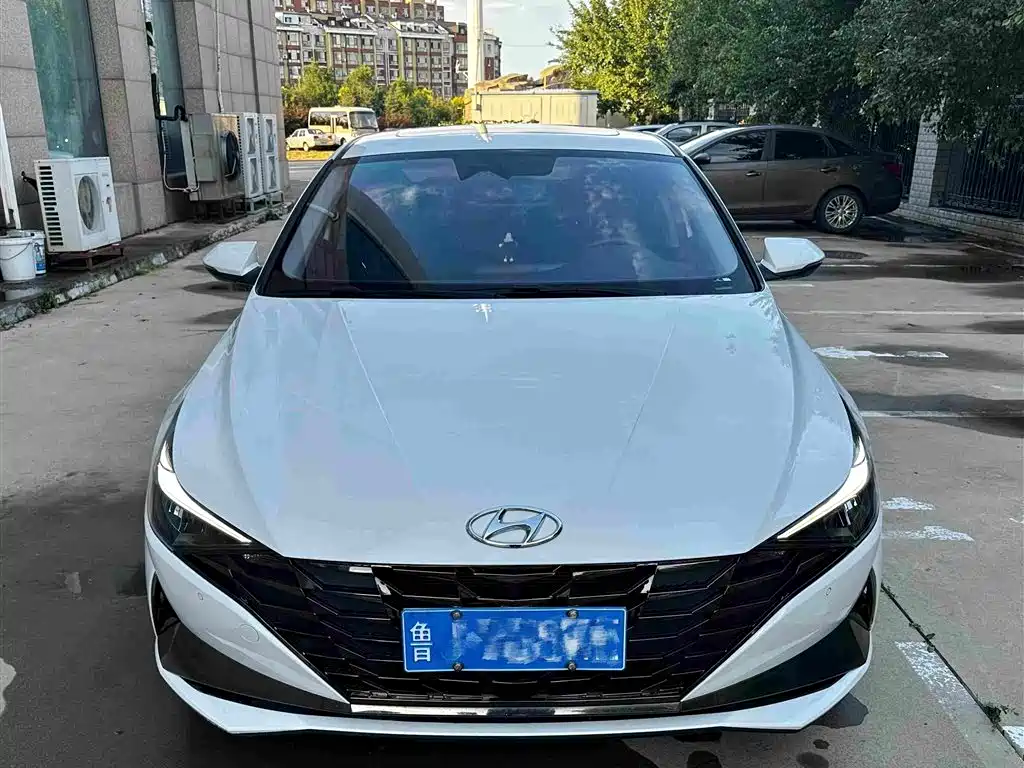 Hyundai Elantra 2022 — фото 2