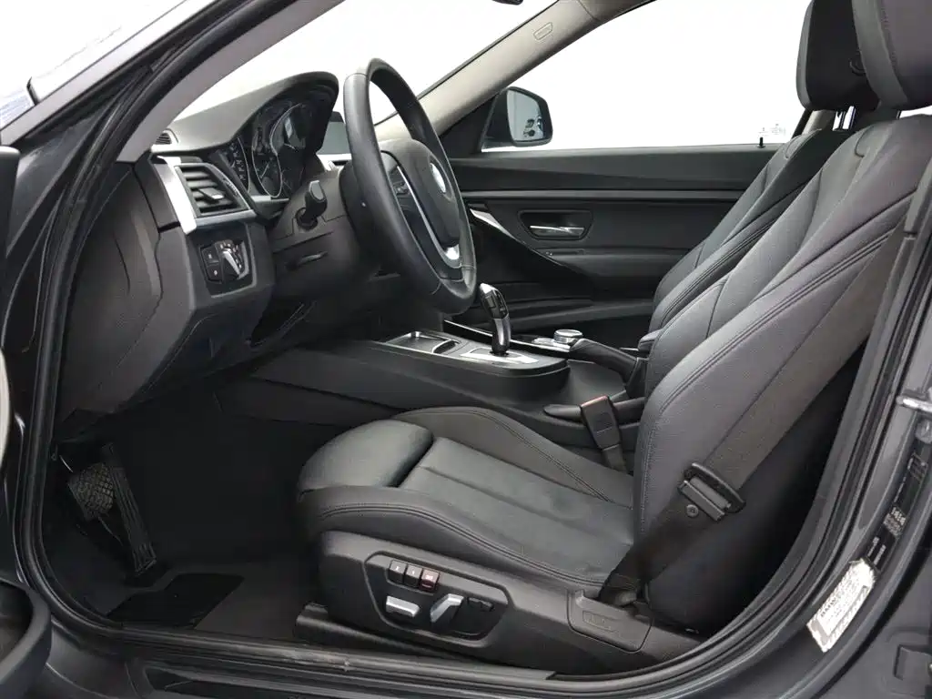 BMW 3 Series GT 2018 — фото 13