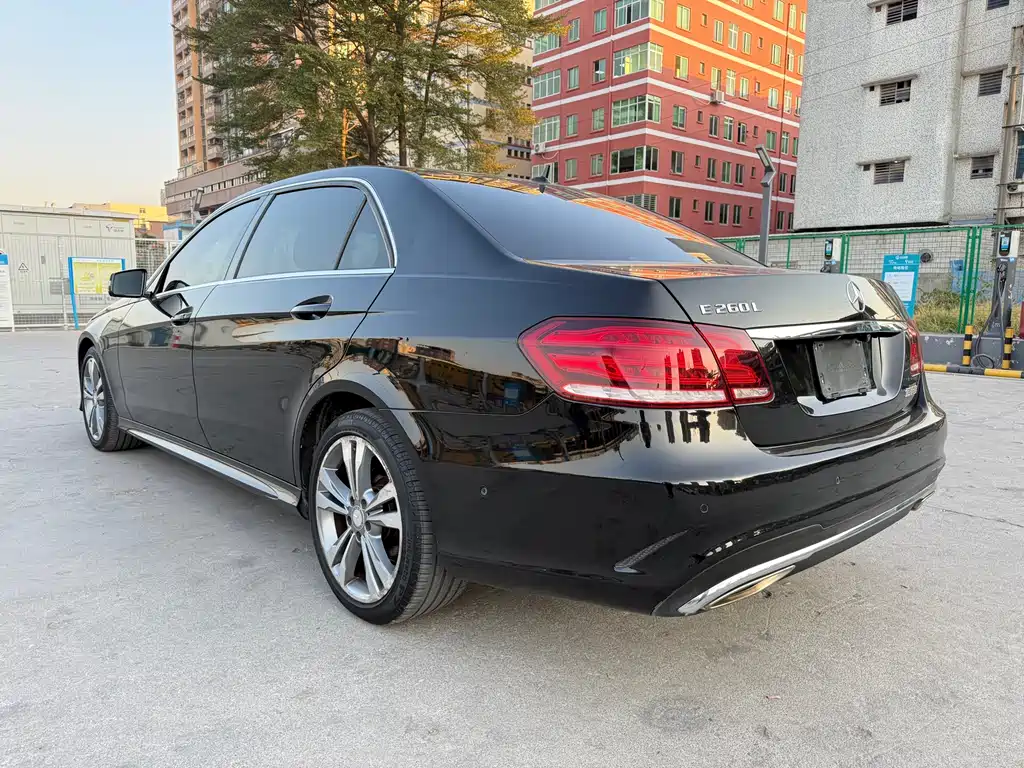 Mercedes-Benz E-Class 2015 — фото 9