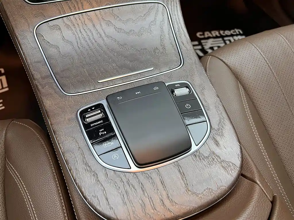 Mercedes-Benz E-Class 2020 — фото 24
