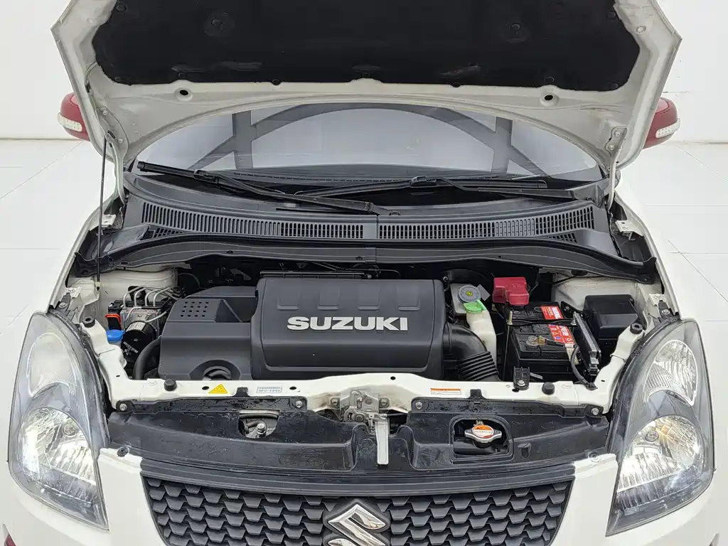 Suzuki Swift 2018 — фото 17