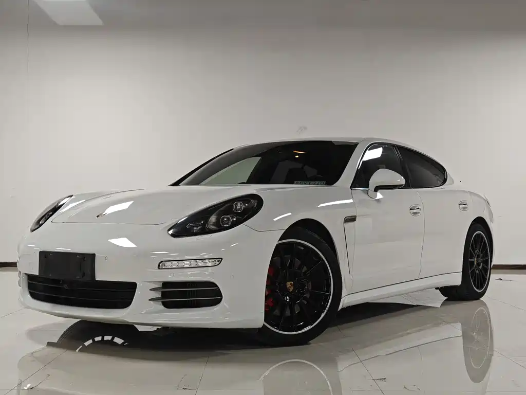 Porsche Panamera 2015 — фото 1