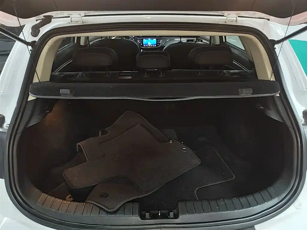 Geely Emgrand GS 2019 — фото 19