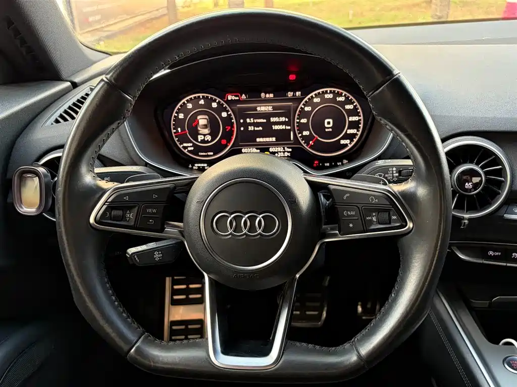 Audi TT 2017 — фото 12