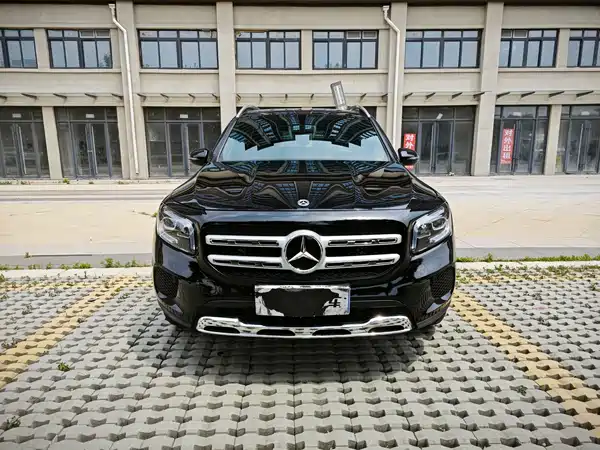 Mercedes-Benz GLB 2023