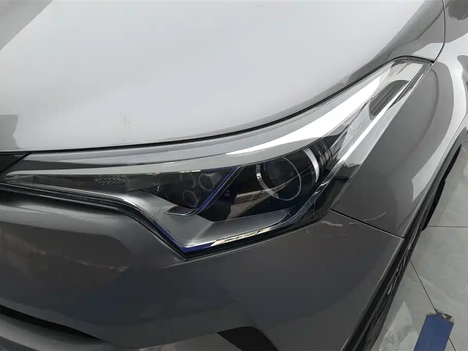 Toyota IZOA 2019 — фото 5