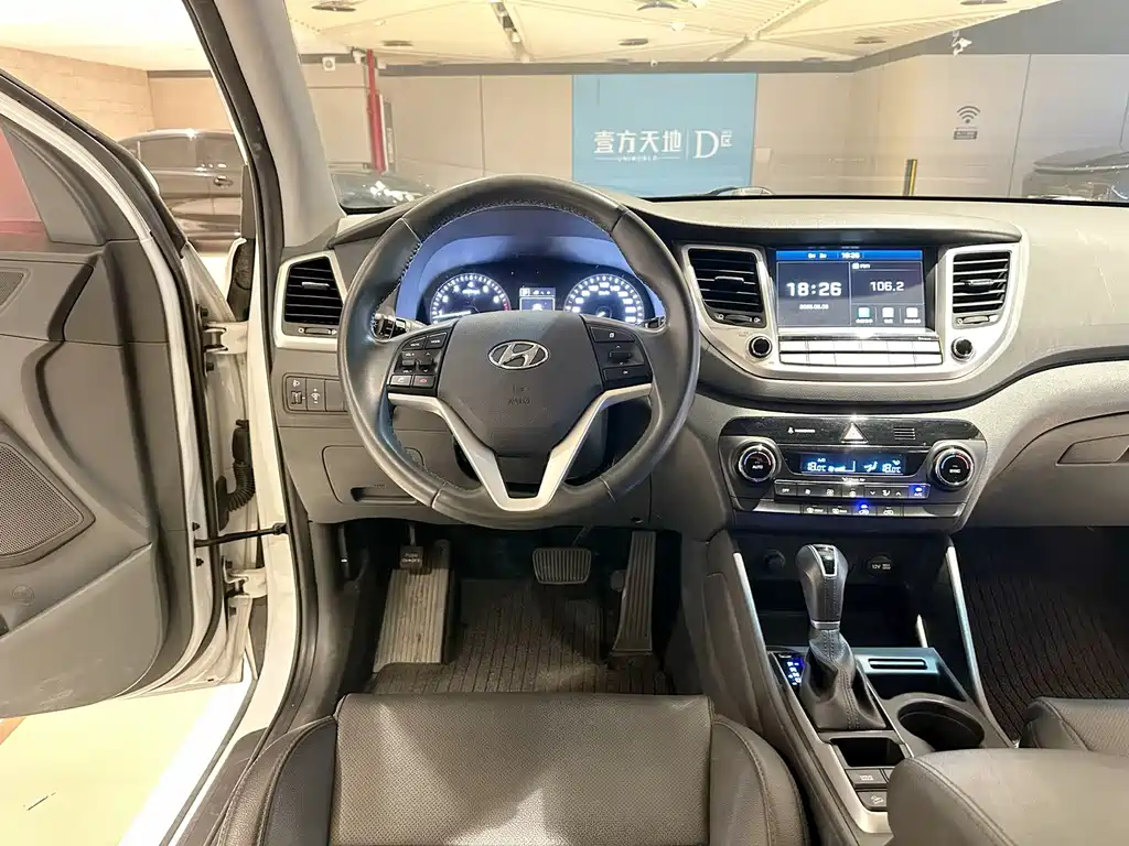 Hyundai Tucson 2018 — фото 9