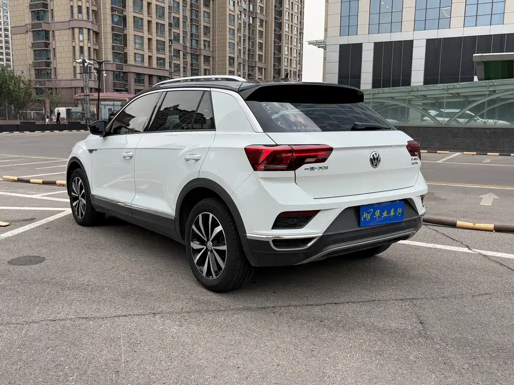 Volkswagen T-Roc 2018 — фото 11