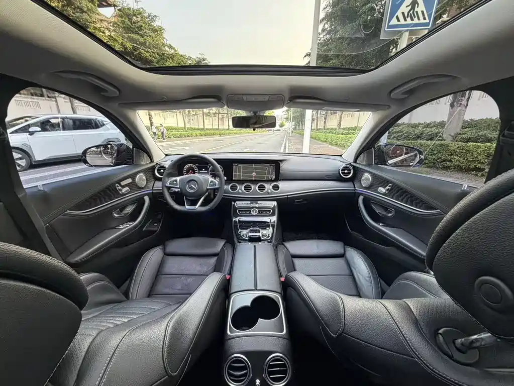 Mercedes-Benz E-Class 2017 — фото 12
