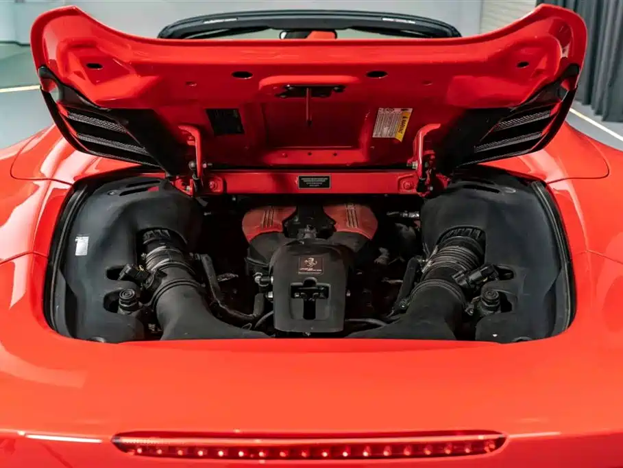 Ferrari 488 2017 — фото 14