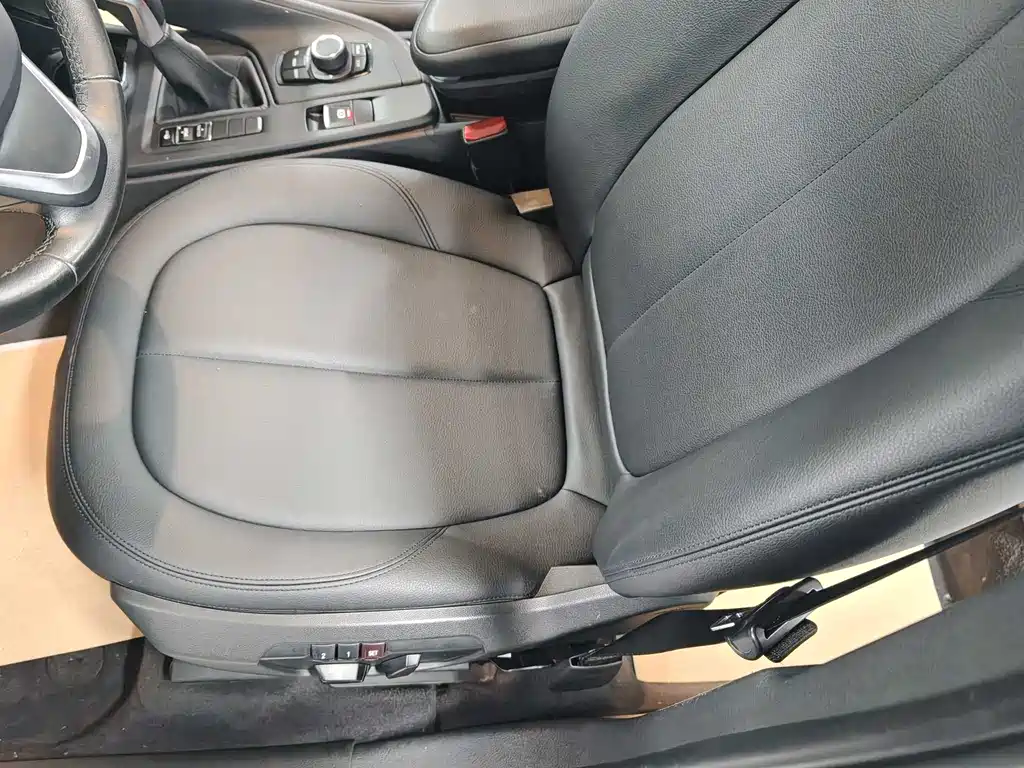 BMW X1 2017 — фото 12