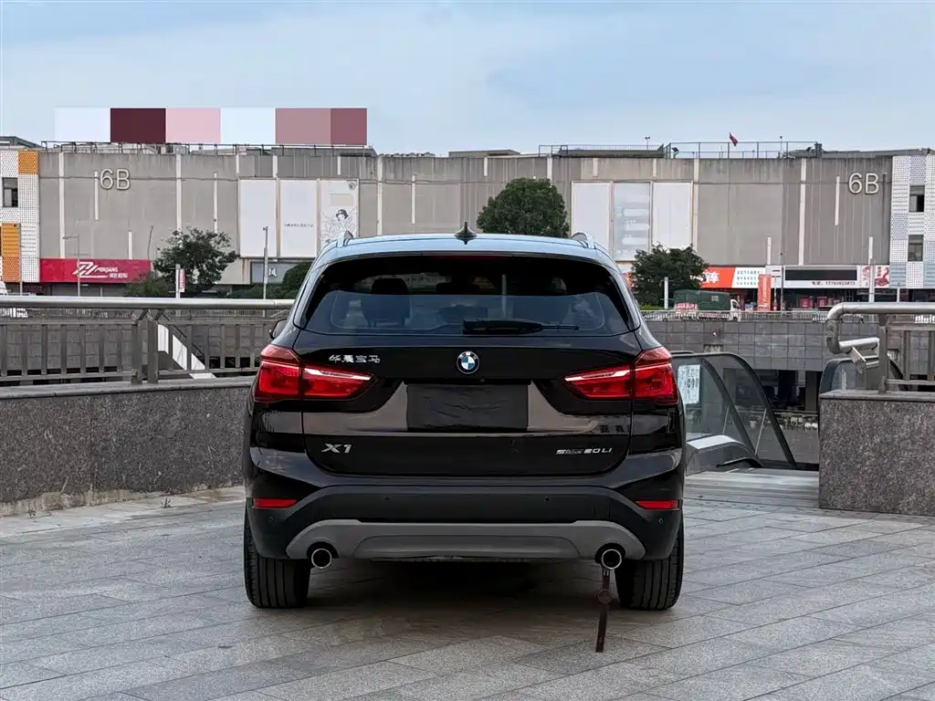 BMW X1 2019 — фото 4