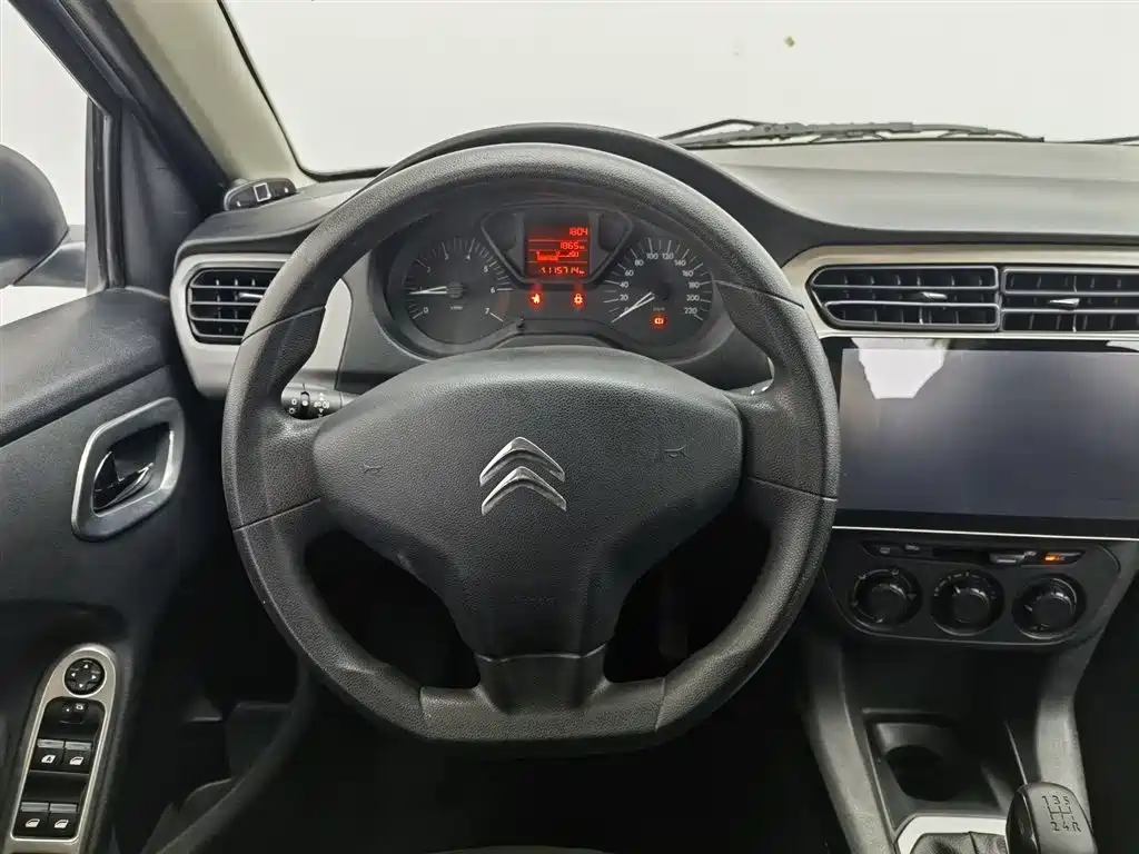 Citroen Elysee 2015 — фото 11