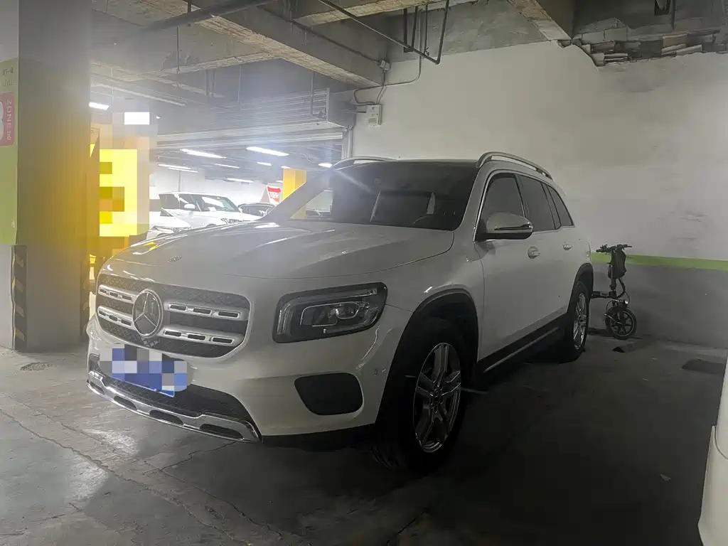 Mercedes-Benz GLB 2023 — фото 1
