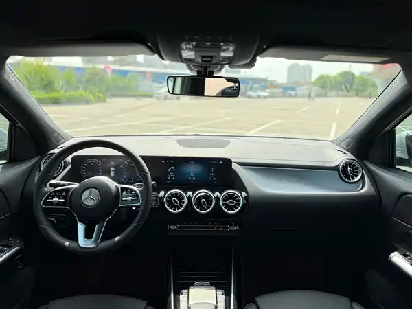 Mercedes-Benz GLA 2020