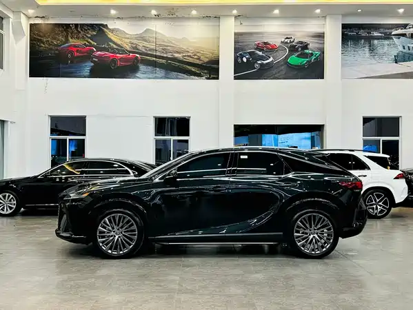 Lexus RX 2025