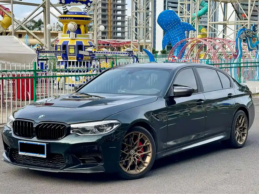 BMW 5 Series 2020 — фото 1