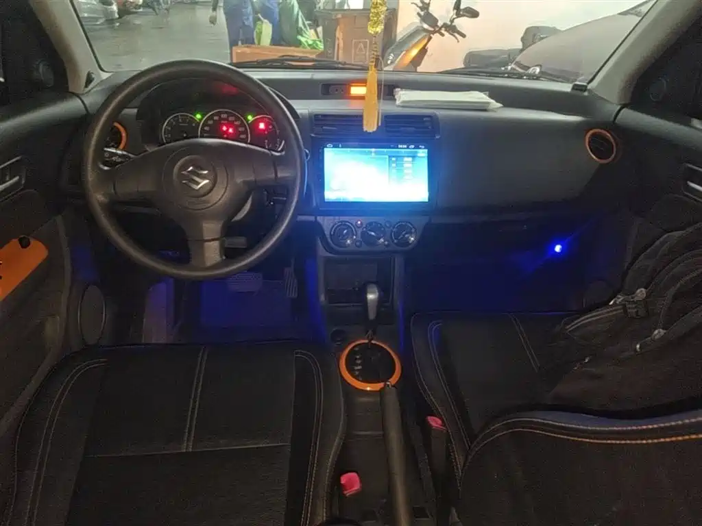 Suzuki Swift 2018 — фото 10