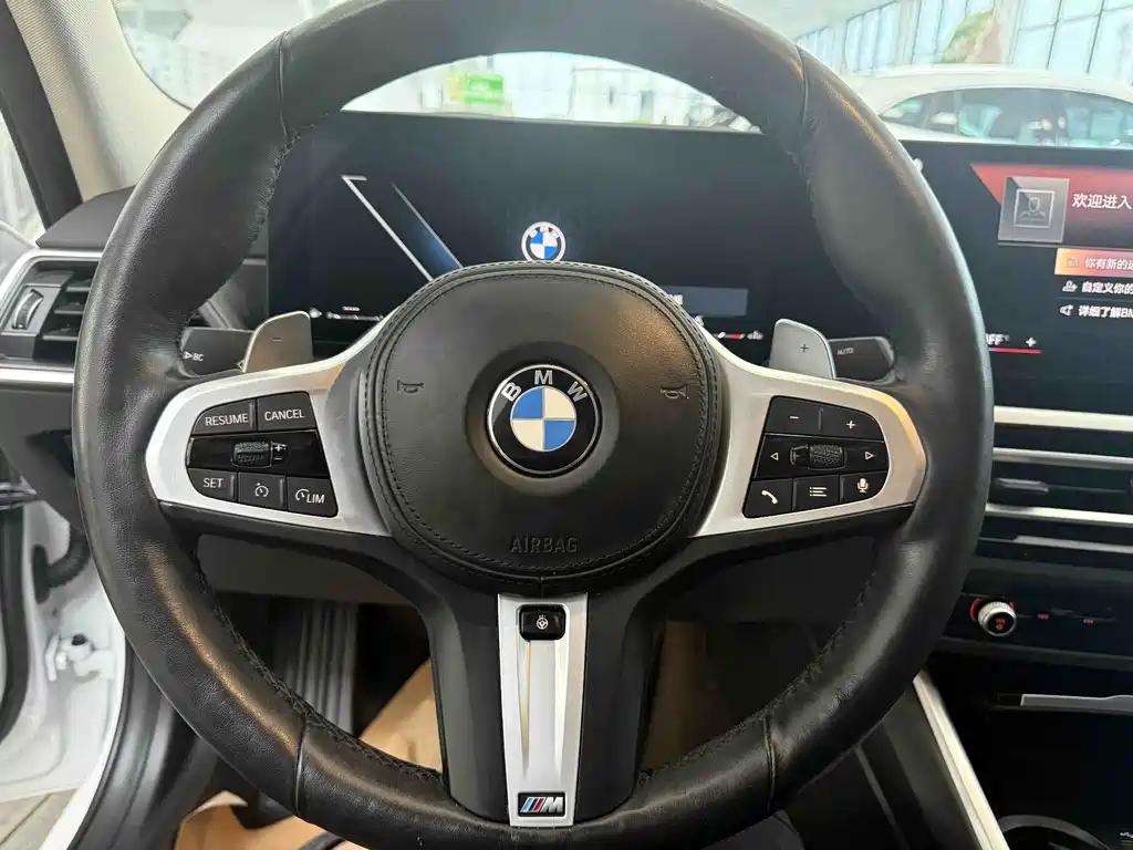 BMW 3 Series 2023 — фото 11