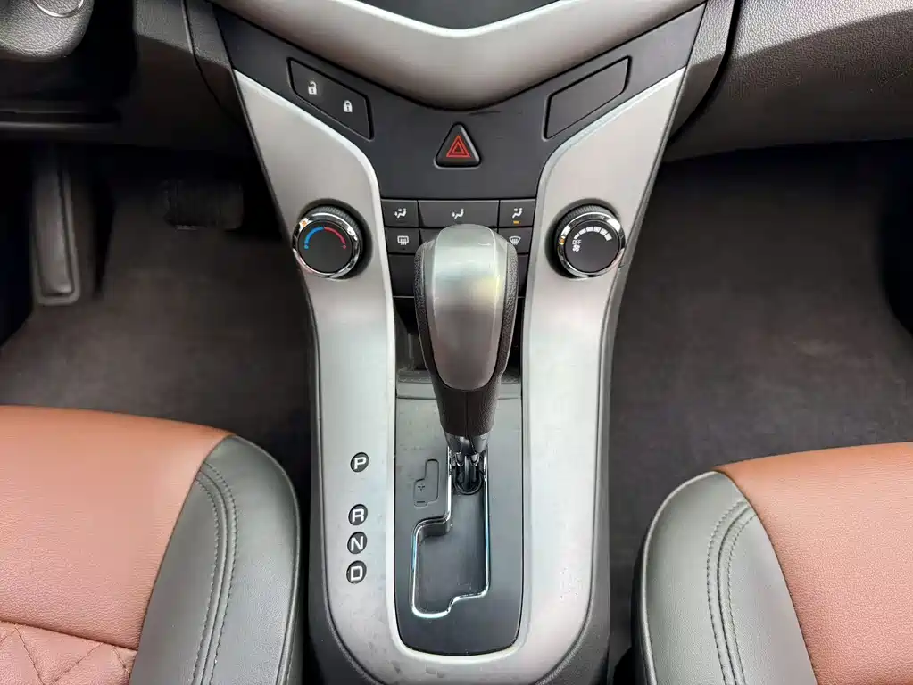 Chevrolet Cruze 2014 — фото 12