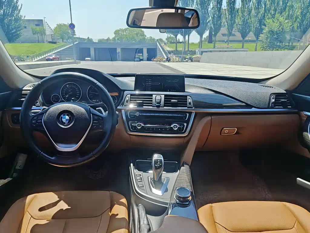 BMW 3 Series GT 2015 — фото 9