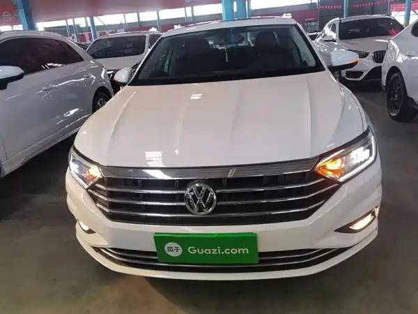 Volkswagen Sagitar 2022