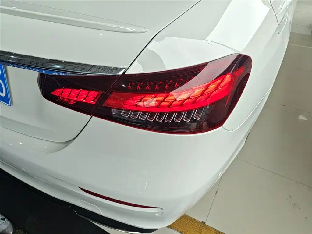 Mercedes-Benz E-Class 2021 — фото 8