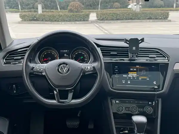 Volkswagen Tiguan L 2019