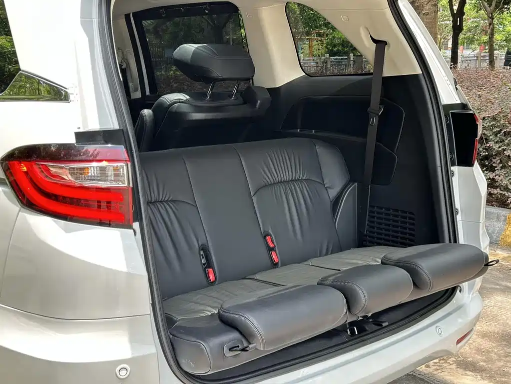 Honda Odyssey 2018 — фото 24