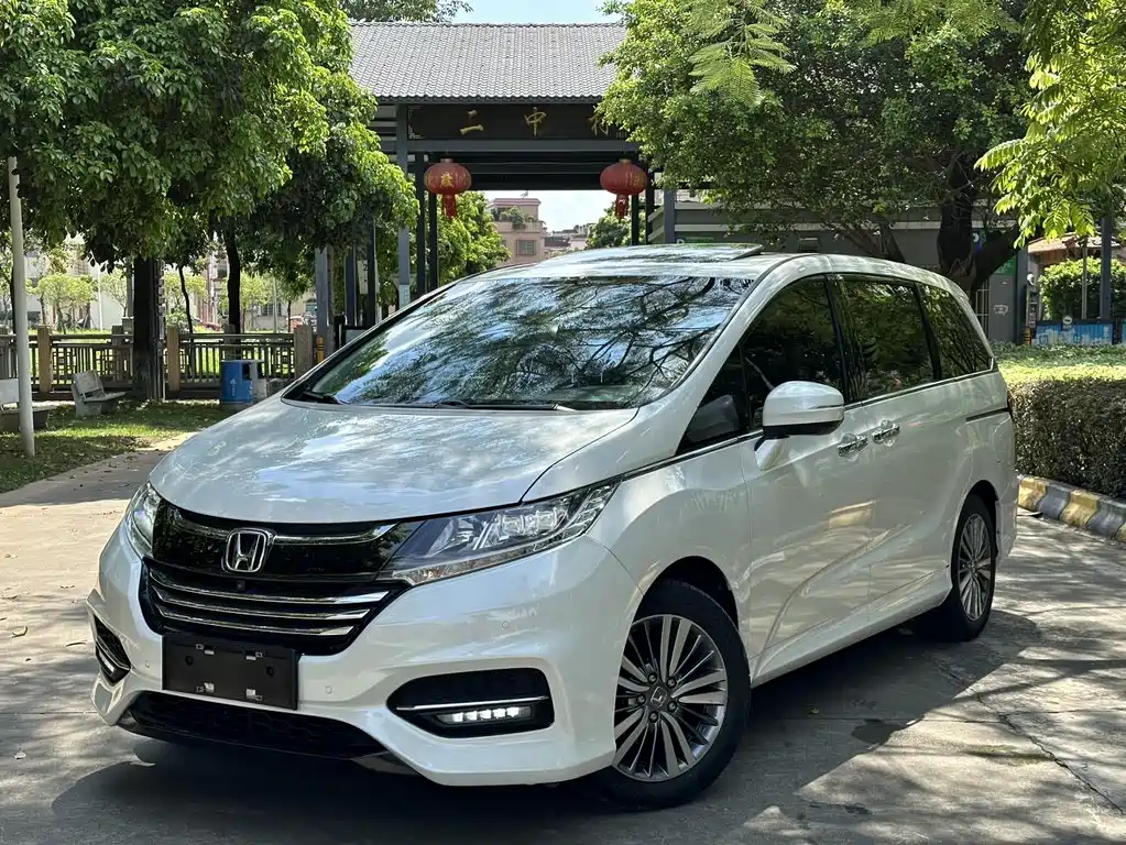Honda Odyssey 2018 — фото 1