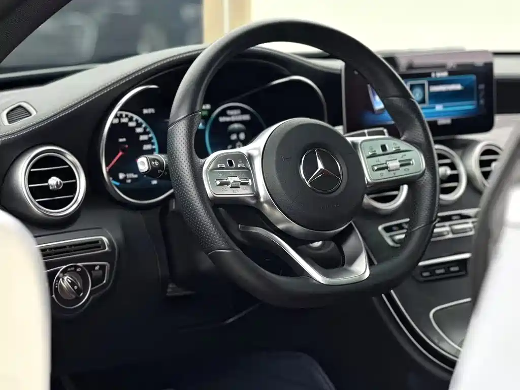 Mercedes-Benz C-Class 2021
