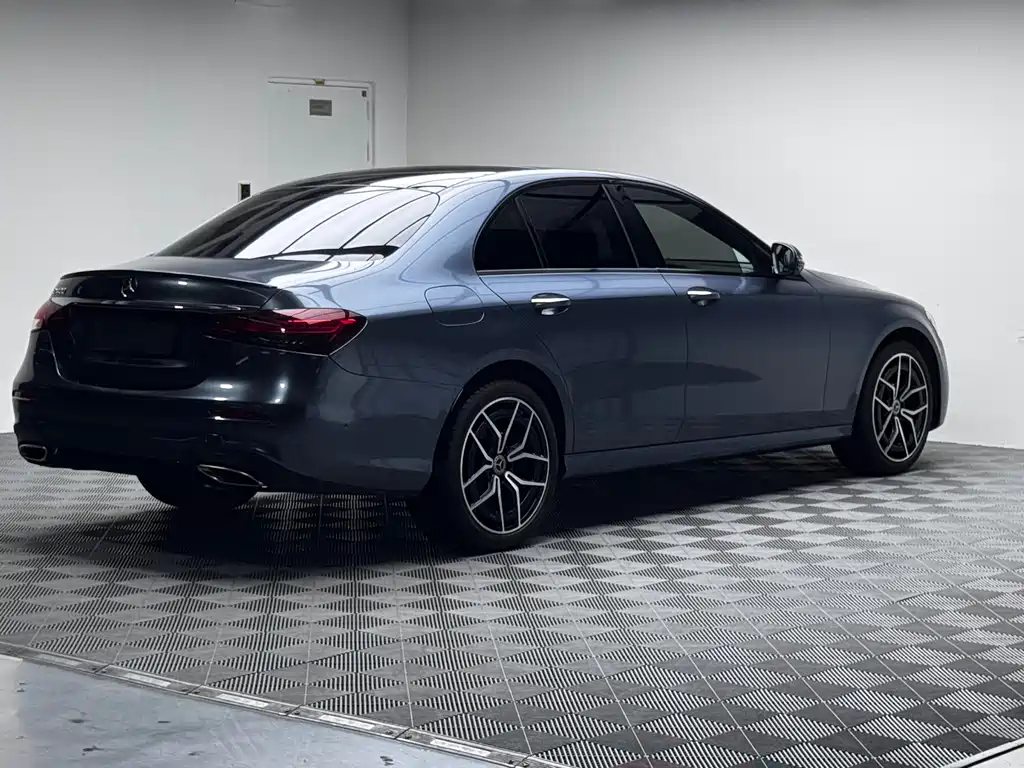 Mercedes-Benz E-Class 2021