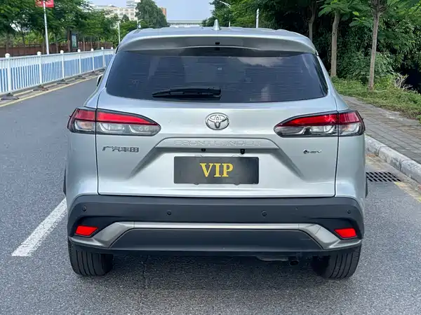 Toyota Frontlander 2024