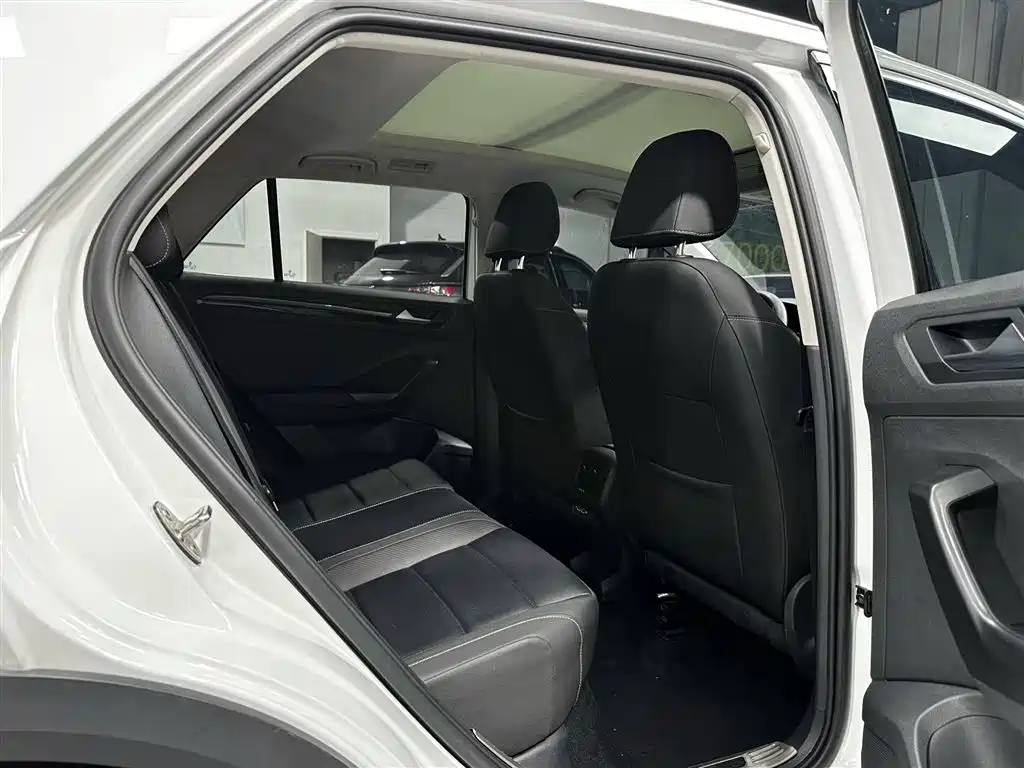 Volkswagen T-Roc 2022 — фото 17