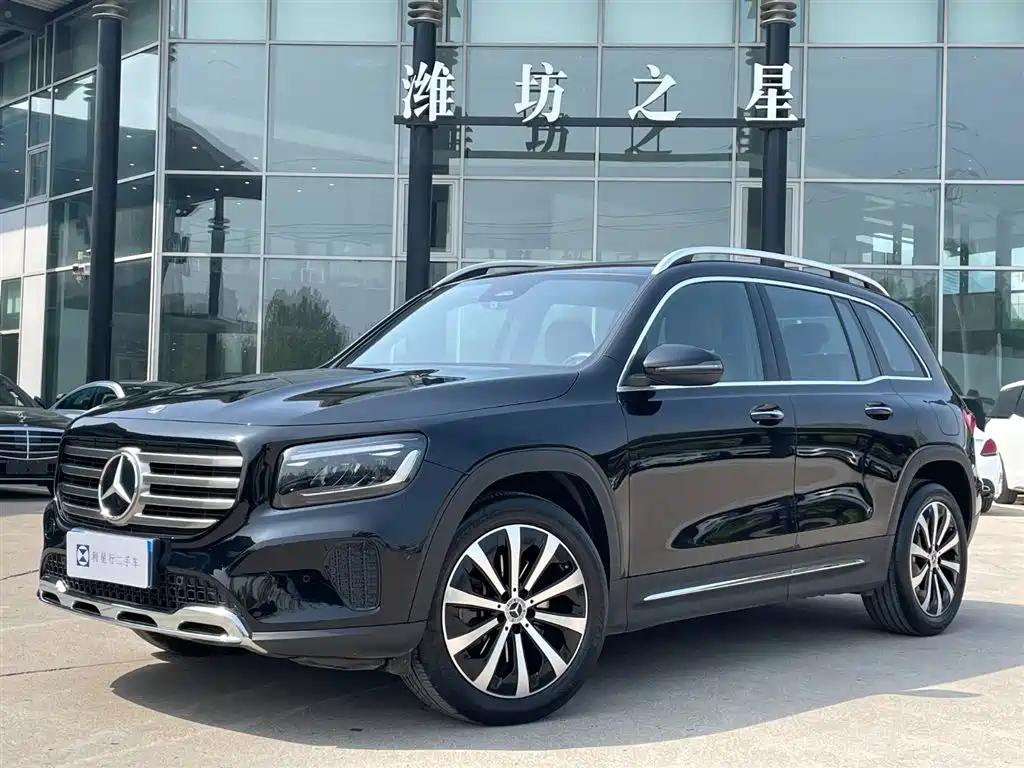 Mercedes-Benz GLB 2023 — фото 1