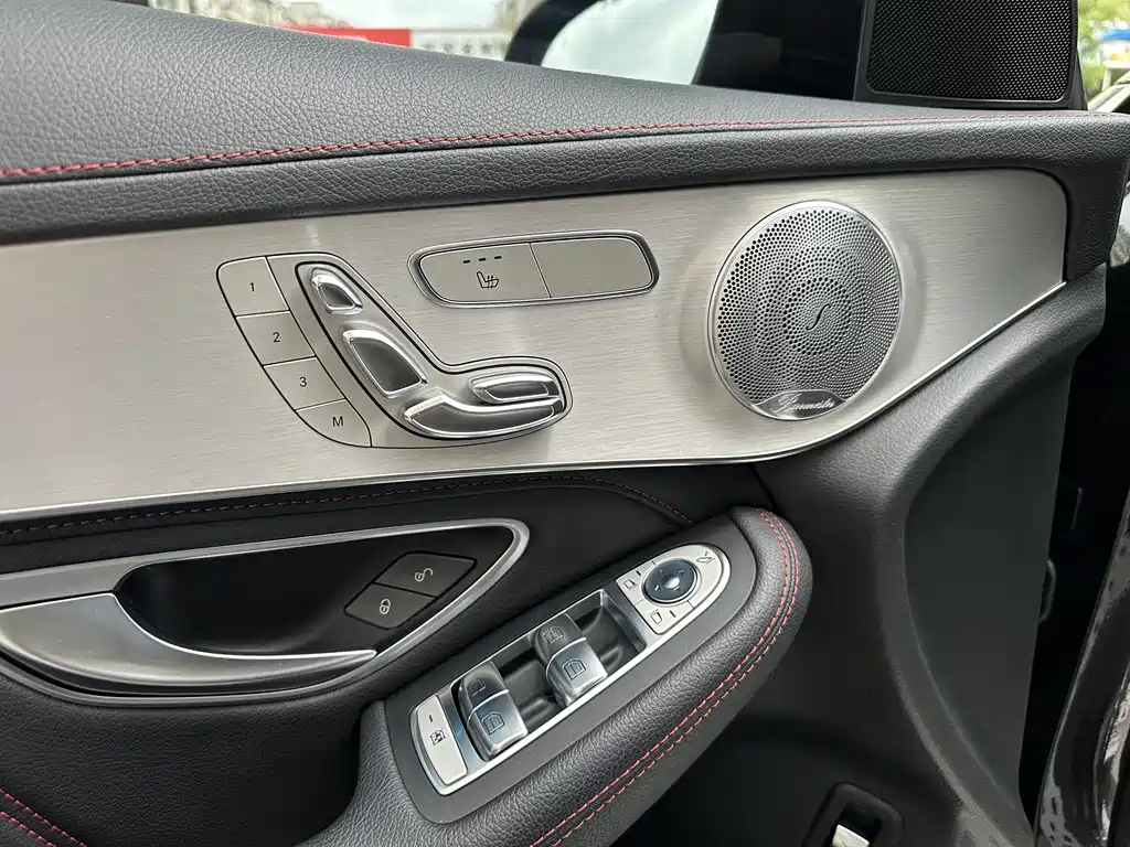 Mercedes-Benz GLC AMG 2018 — фото 19