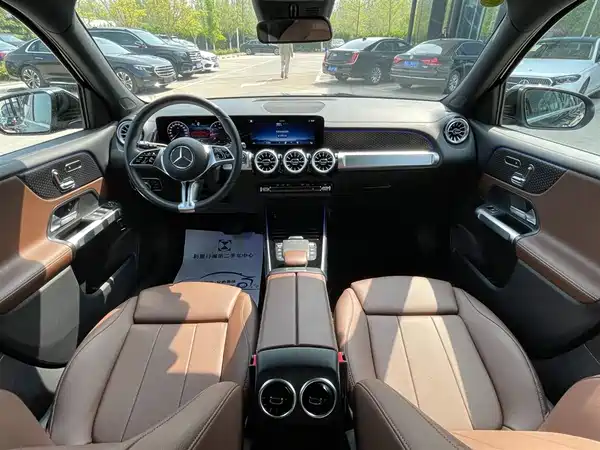 Mercedes-Benz GLB 2024