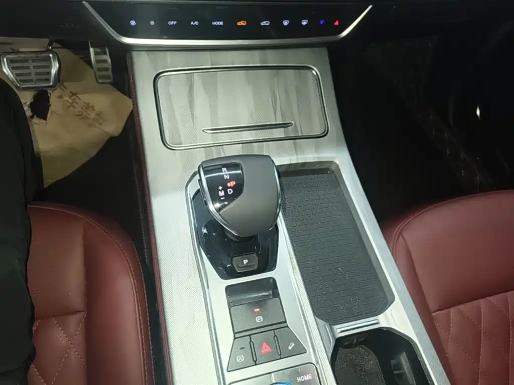 Jetour X70 PLUS 2025 — фото 14