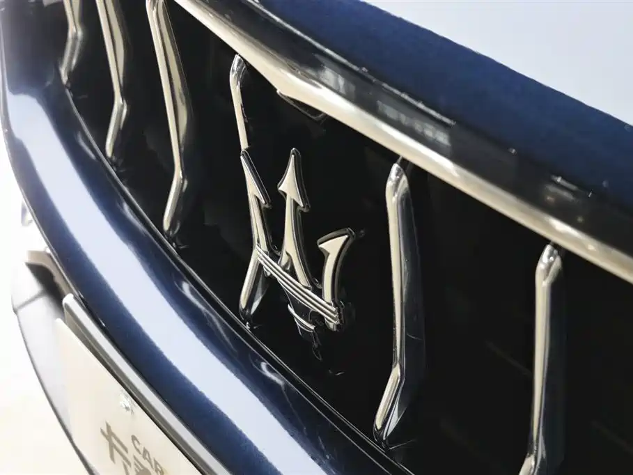 Maserati Levante 2021 — фото 27
