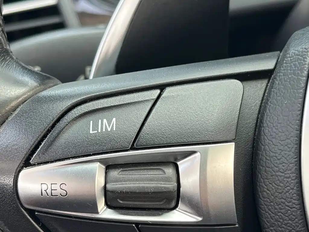 BMW 6 Series 2015 — фото 21
