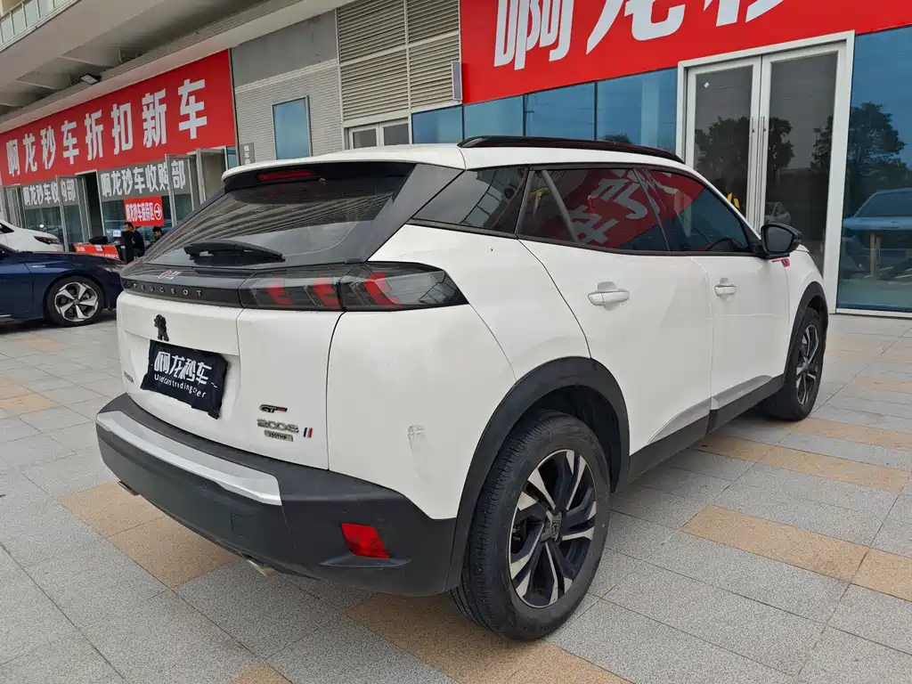 Peugeot 2008 2021