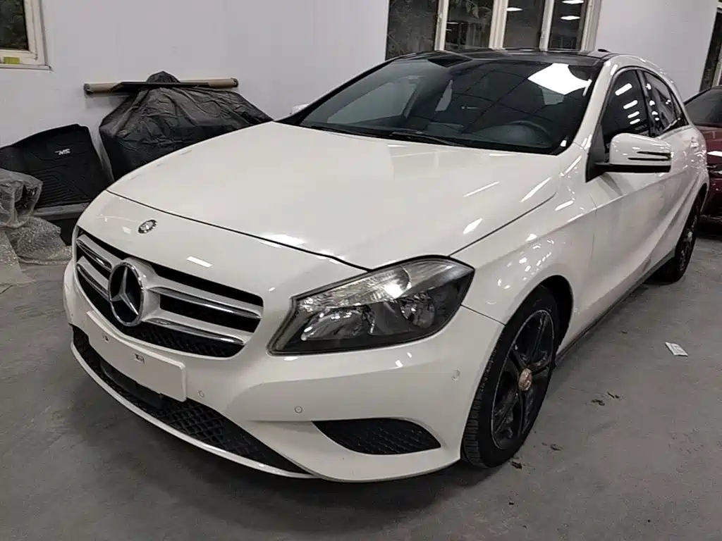 Mercedes-Benz A-Class 2015 — фото 2