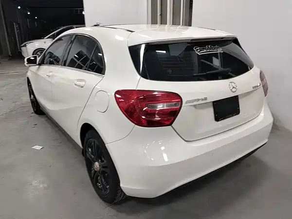 Mercedes-Benz A-Class 2015