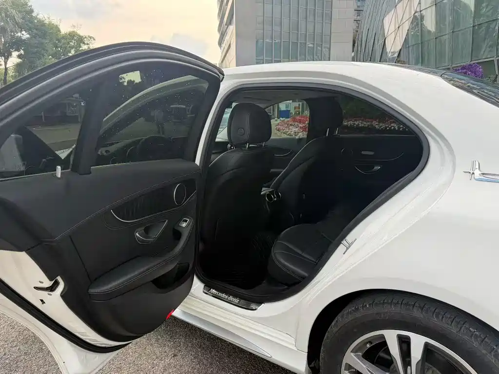 Mercedes-Benz C-Class 2018