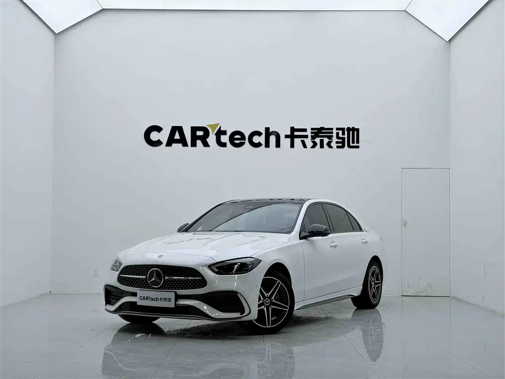 Mercedes-Benz C-Class 2024 — фото 1