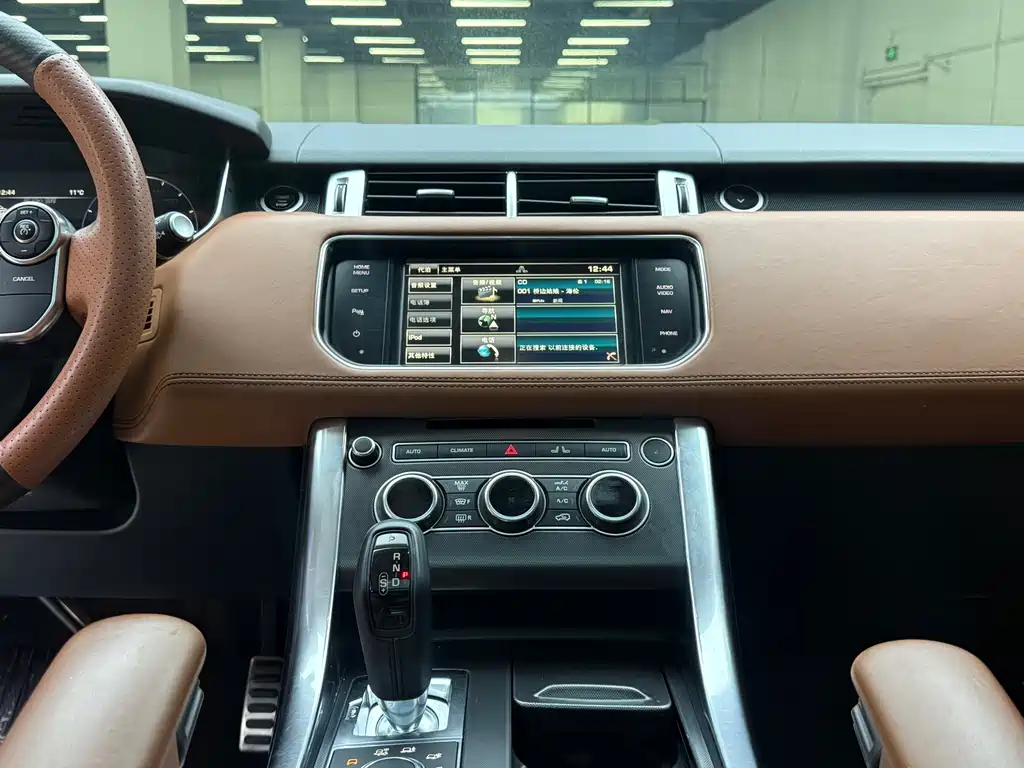Land Rover Sport 2015 — фото 9