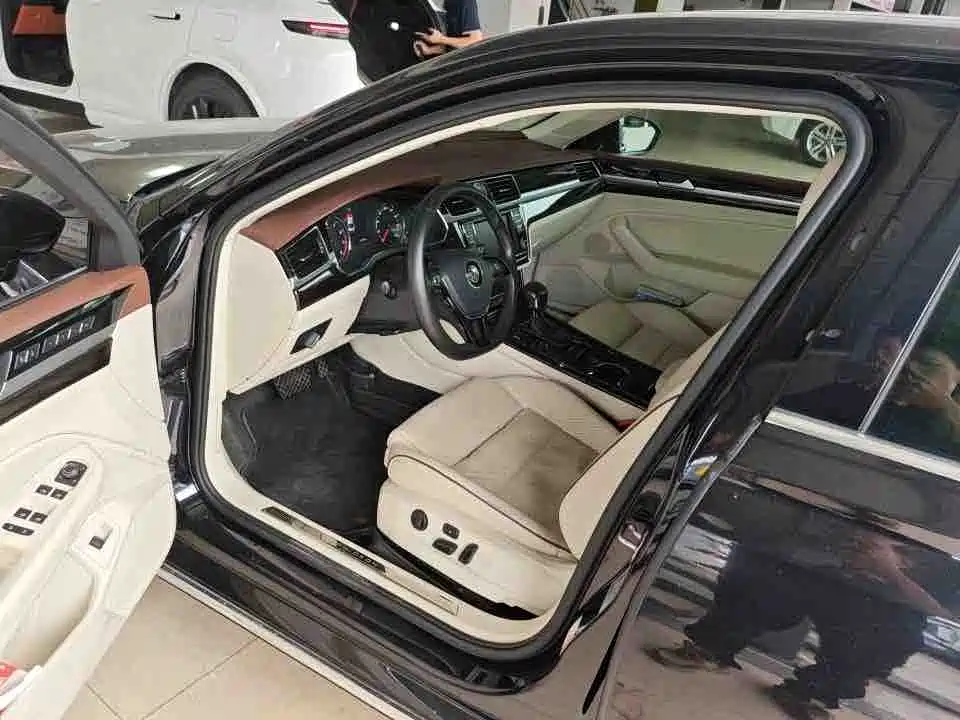 Volkswagen Phideon 2018 — фото 3
