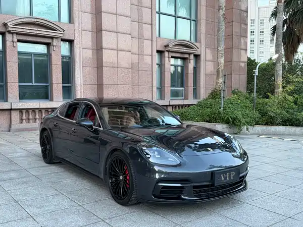 Porsche Panamera 2018